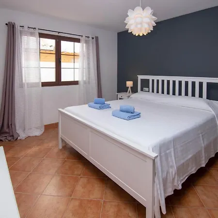 Villa Holidayvilla Volcan - Bbq , Pool , Garden, Rural By Holidays *