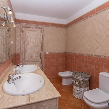 Holidayvilla Volcan - Bbq , Pool , Garden, Rural By Holidays * La Oliva