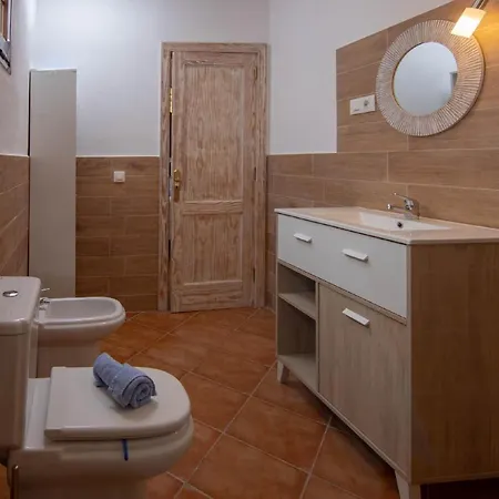 Villa Holidayvilla Volcan - Bbq , Pool , Garden, Rural By Holidays La Oliva