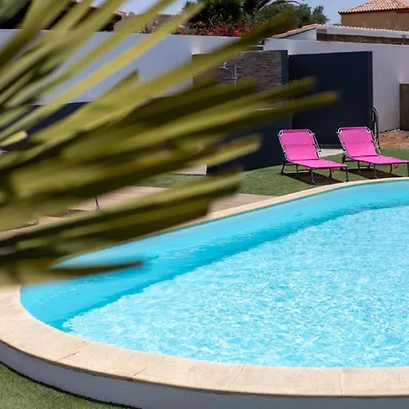 Villa Holidayvilla Volcan - Bbq , Pool , Garden, Rural By Holidays *