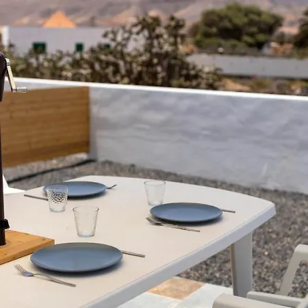 Holidayvilla Volcan - Bbq , Pool , Garden, Rural By Holidays La Oliva