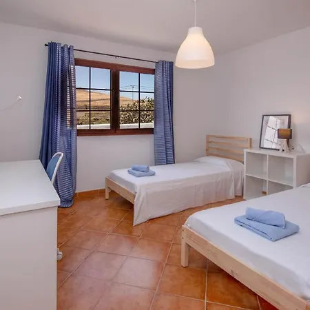 Holidayvilla Volcan - Bbq , Pool , Garden, Rural By Holidays * La Oliva