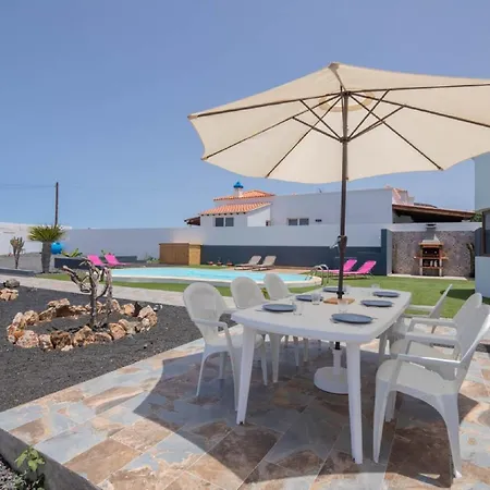Villa Holidayvilla Volcan - Bbq , Pool , Garden, Rural By Holidays *